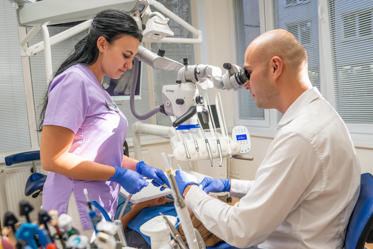 Zlomený zub - oprava | Dental Centrum NIVY